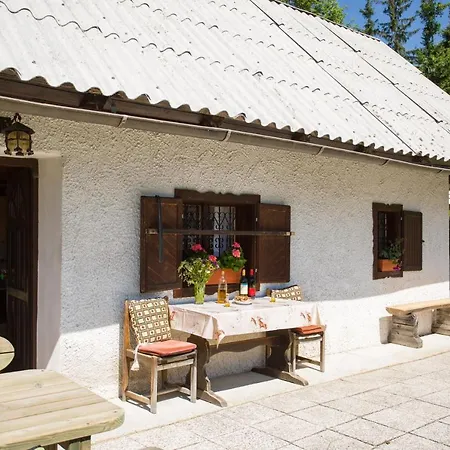 Mountain House Minka شاليه *